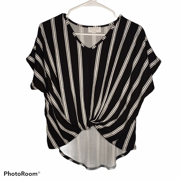 Anthropologie Tops - Anthropologie Lavender Field Striped Short Sleeve